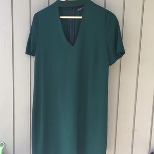 Size M/Zara dark green shift deep v neck dress